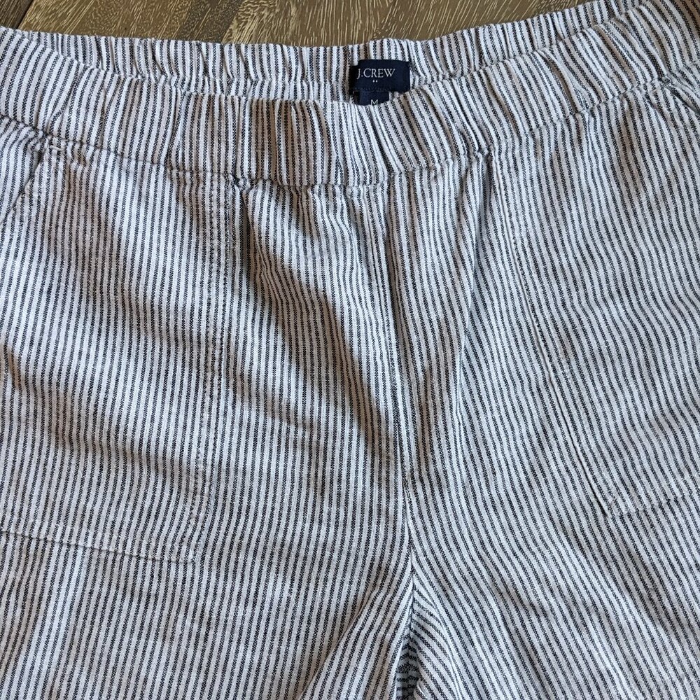 J Crew Lightweight Black and White Stripped Shorts Loose Fit, Size M